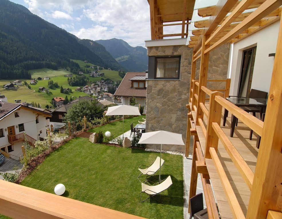 Apartments Chalet Anna St. Ulrich in Gröden Exterior foto