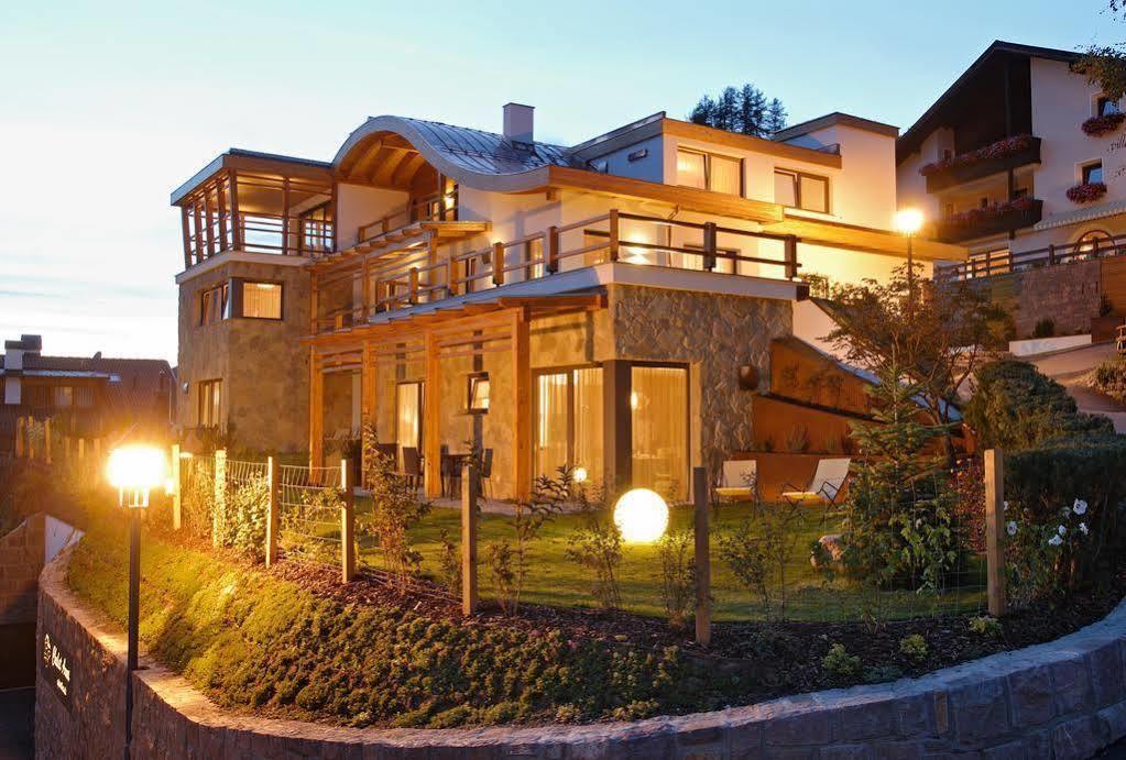 Apartments Chalet Anna St. Ulrich in Gröden Exterior foto